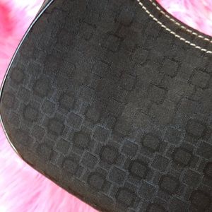 Handbag. Small shoulder bag